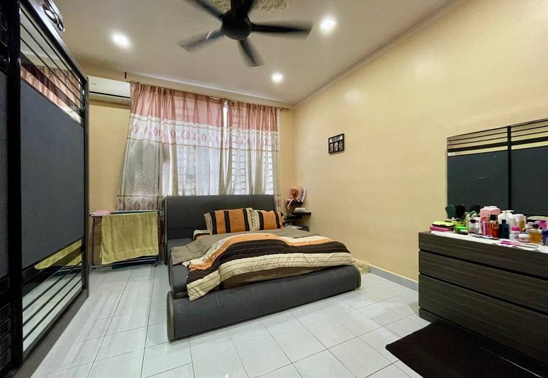 FOR SALE / UNTUK DIJUAL Taman Bayu Sekamat Kajang Double Storey Freehold Non Bumi Renovated Unit