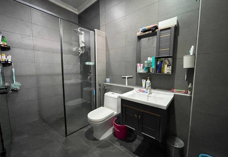 FOR SALE / UNTUK DIJUAL Taman Bayu Sekamat Kajang Double Storey Freehold Non Bumi Renovated Unit