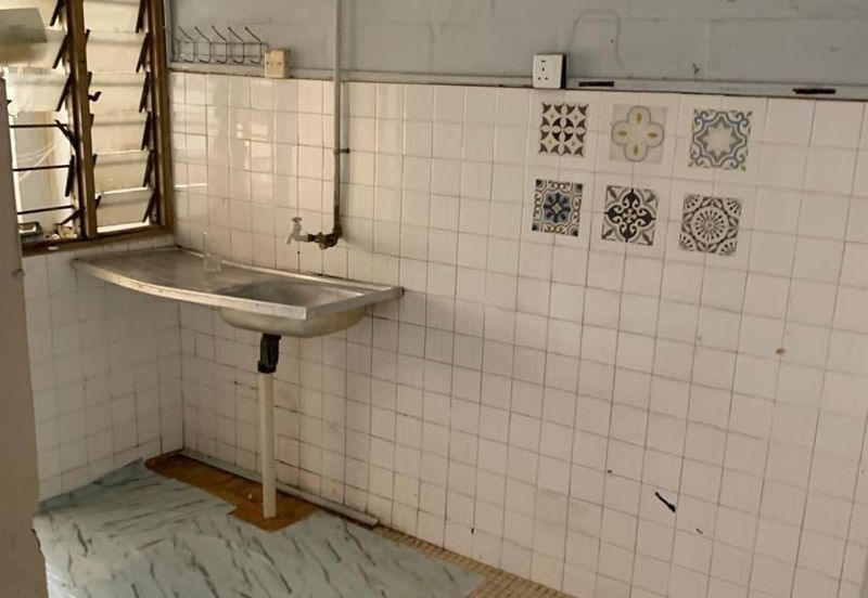 FOR SALE / UNTUK DIJUAL Blok L19 Flat Pandan Jaya Pandan Jaya, Kuala Lumpur Near LRT