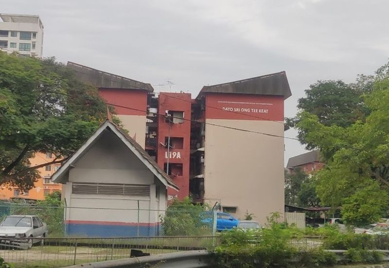 FOR SALE / UNTUK DIJUAL Blok L19 Flat Pandan Jaya Pandan Jaya, Kuala Lumpur Near LRT