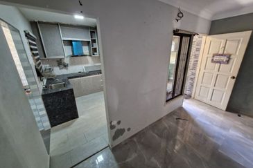 FOR SALE / UNTUK DIJUAL Apartment Anggerik, Desa Pandan, Kuala Lumpur (Medium Cost Apt) Near City Centre Bukit Bintang IKEA 