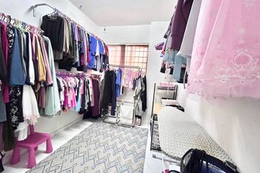 Tasik Heights Apartment