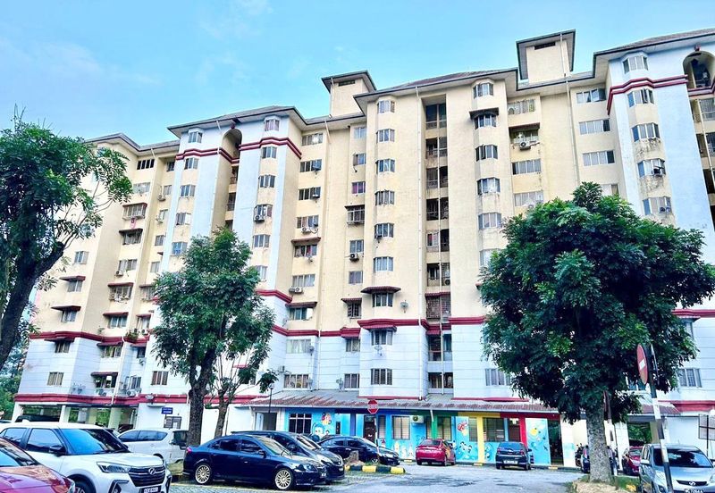 Tasik Heights Apartment