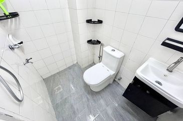 Tasik Heights Apartment