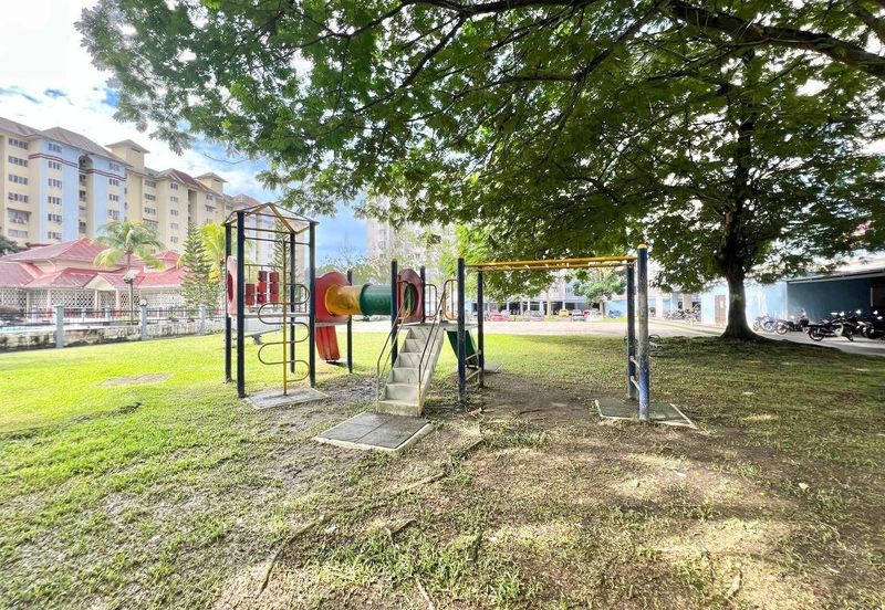 Tasik Heights Apartment