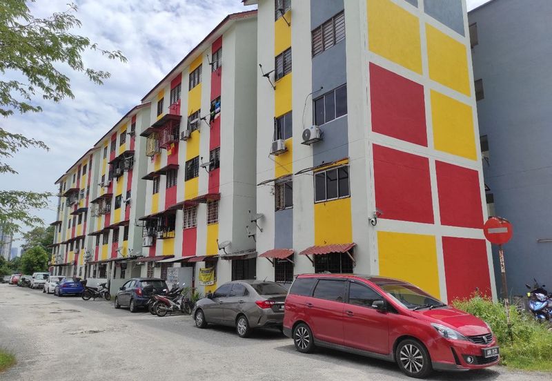 Pangsapuri Kos Rendah Kinrara