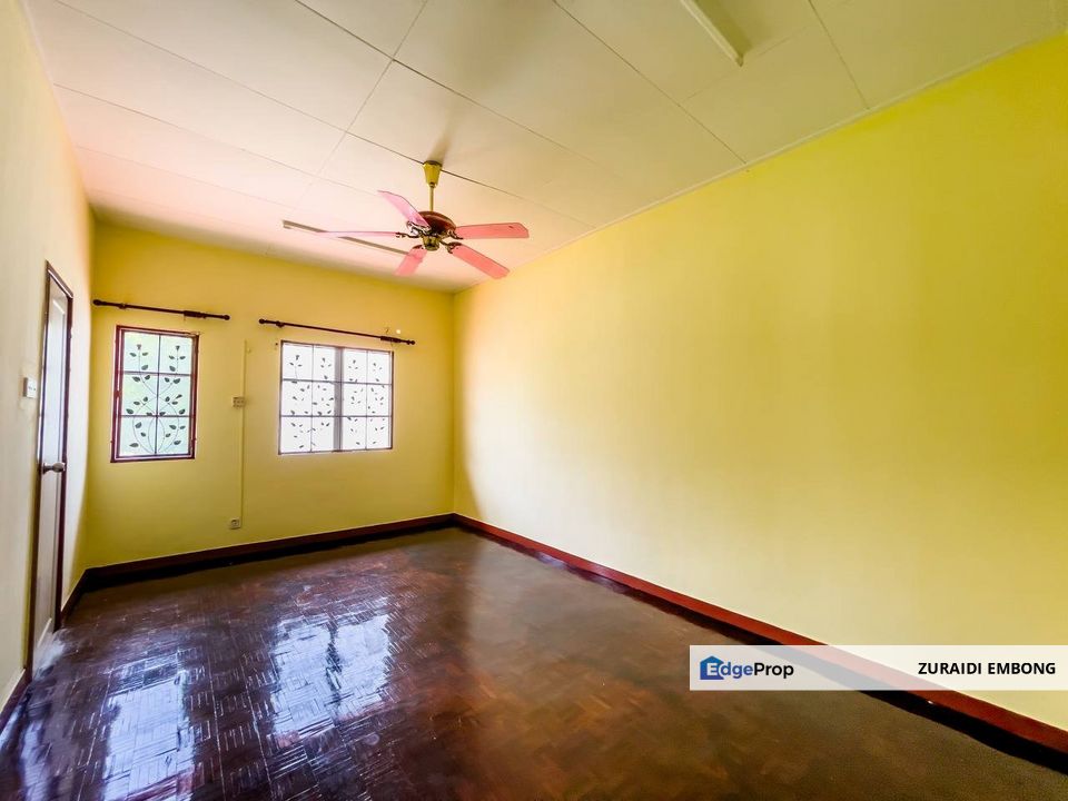 FOR SALE / UNTUK DIJUAL Taman Kajang Prima, Kajang Double Storey Semi D Renovated Freehold Non Bumi Lot, Selangor, Kajang