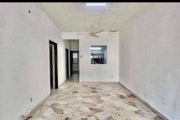 Jalan Suasana, Bandar Tun Hussein Onn