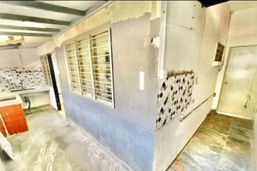 Jalan Suasana, Bandar Tun Hussein Onn