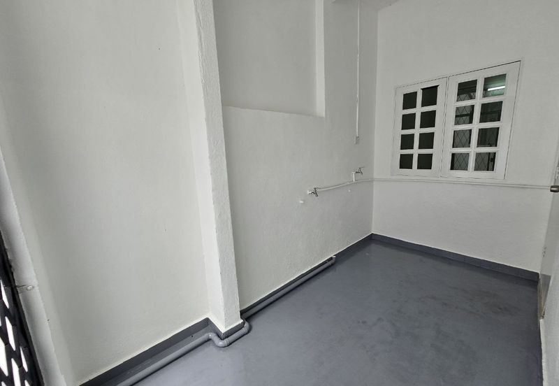 FOR SALE / UNTUK DIJUAL Setiawangsa Wangsa Maju Kuala Lumpur Refurbished 2 Storey Intermediate Freehold Non bumi Lot