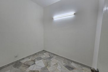 FOR SALE / UNTUK DIJUAL Setiawangsa Wangsa Maju Kuala Lumpur Refurbished 2 Storey Intermediate Freehold Non bumi Lot