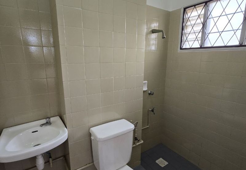 FOR SALE / UNTUK DIJUAL Setiawangsa Wangsa Maju Kuala Lumpur Refurbished 2 Storey Intermediate Freehold Non bumi Lot