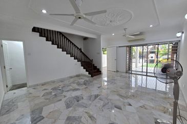 FOR SALE / UNTUK DIJUAL Setiawangsa Wangsa Maju Kuala Lumpur Refurbished 2 Storey Intermediate Freehold Non bumi Lot