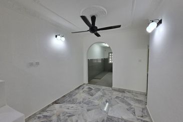 FOR SALE / UNTUK DIJUAL Setiawangsa Wangsa Maju Kuala Lumpur Refurbished 2 Storey Intermediate Freehold Non bumi Lot