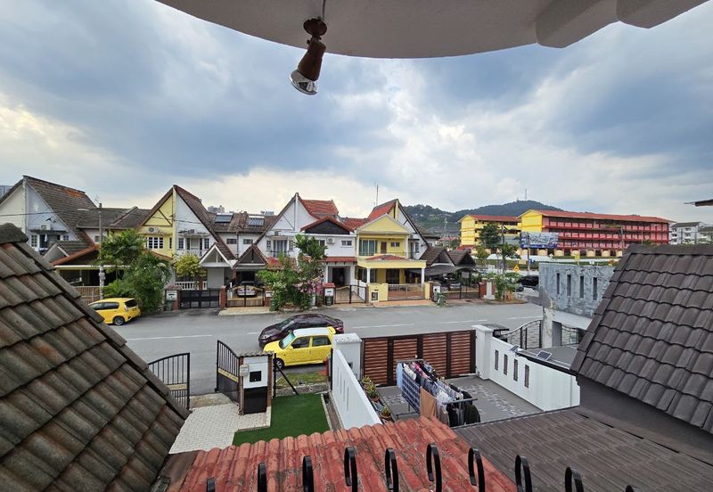 FOR SALE / UNTUK DIJUAL Setiawangsa Wangsa Maju Kuala Lumpur Refurbished 2 Storey Intermediate Freehold Non bumi Lot