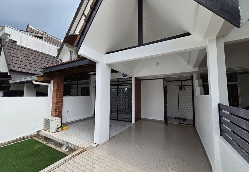 FOR SALE / UNTUK DIJUAL Setiawangsa Wangsa Maju Kuala Lumpur Refurbished 2 Storey Intermediate Freehold Non bumi Lot