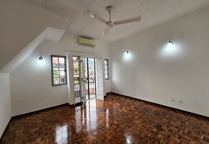FOR SALE / UNTUK DIJUAL Setiawangsa Wangsa Maju Kuala Lumpur Refurbished 2 Storey Intermediate Freehold Non bumi Lot
