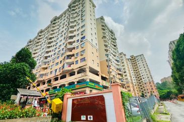 Saujana Ria Apartment