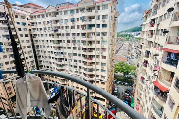 Saujana Ria Apartment