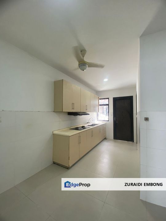 FOR SALE / UNTUK DIJUAL Taman Alam Impian, Shah Alam Double Storey With Kitchen Cabinet Freehold Non bumi lot, Selangor, Shah Alam