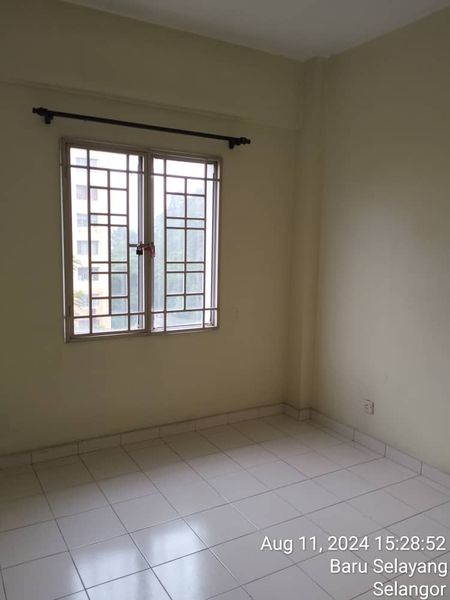 FOR RENT / UNTUK DISEWA Andari Townvilla 1 Selayang Height Ground Floor Batu Caves, Selangor With Kitchen Cabinet, Selangor, Selayang