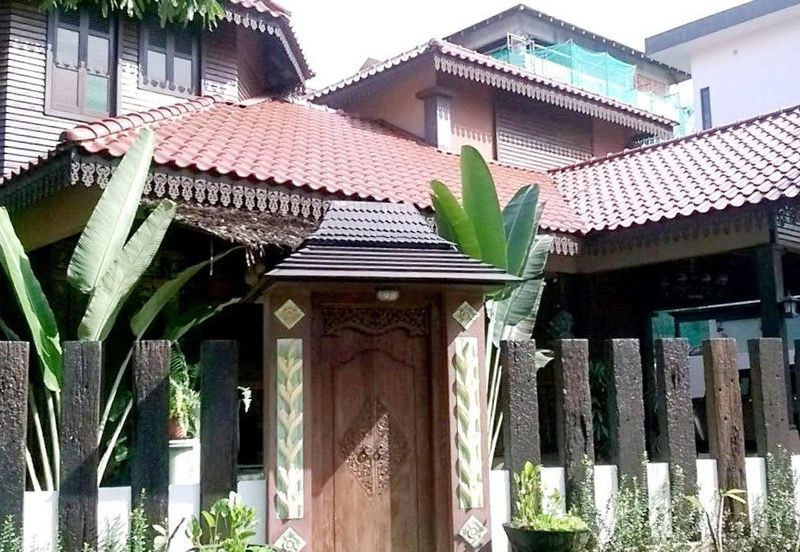 FOR SALE / UNTUK DIJUAL Bungalow Three Storey Subang Height, Subang Jaya FREEHOLD NON BUMI