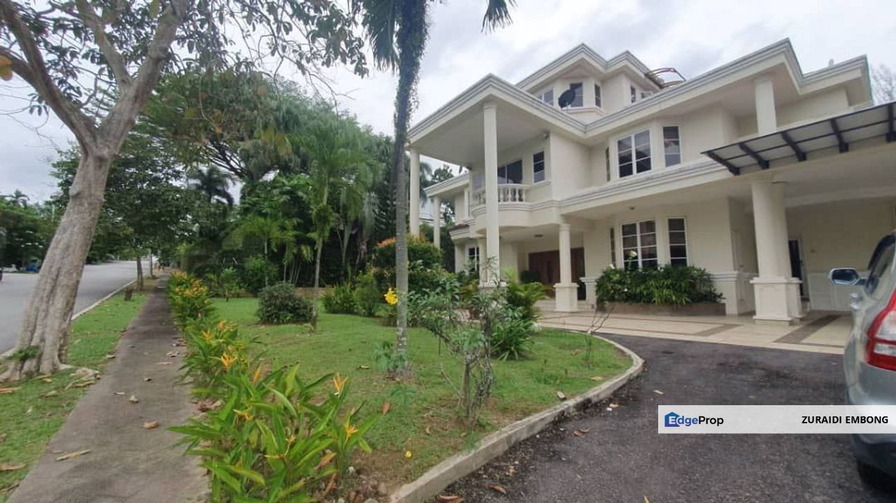 FOR SALE / UNTUK DIJUAL Bungalow 2.5 Storey KGSAAS, Seksyen 13, Shah Alam NON BUMI LOT, Selangor, Shah Alam