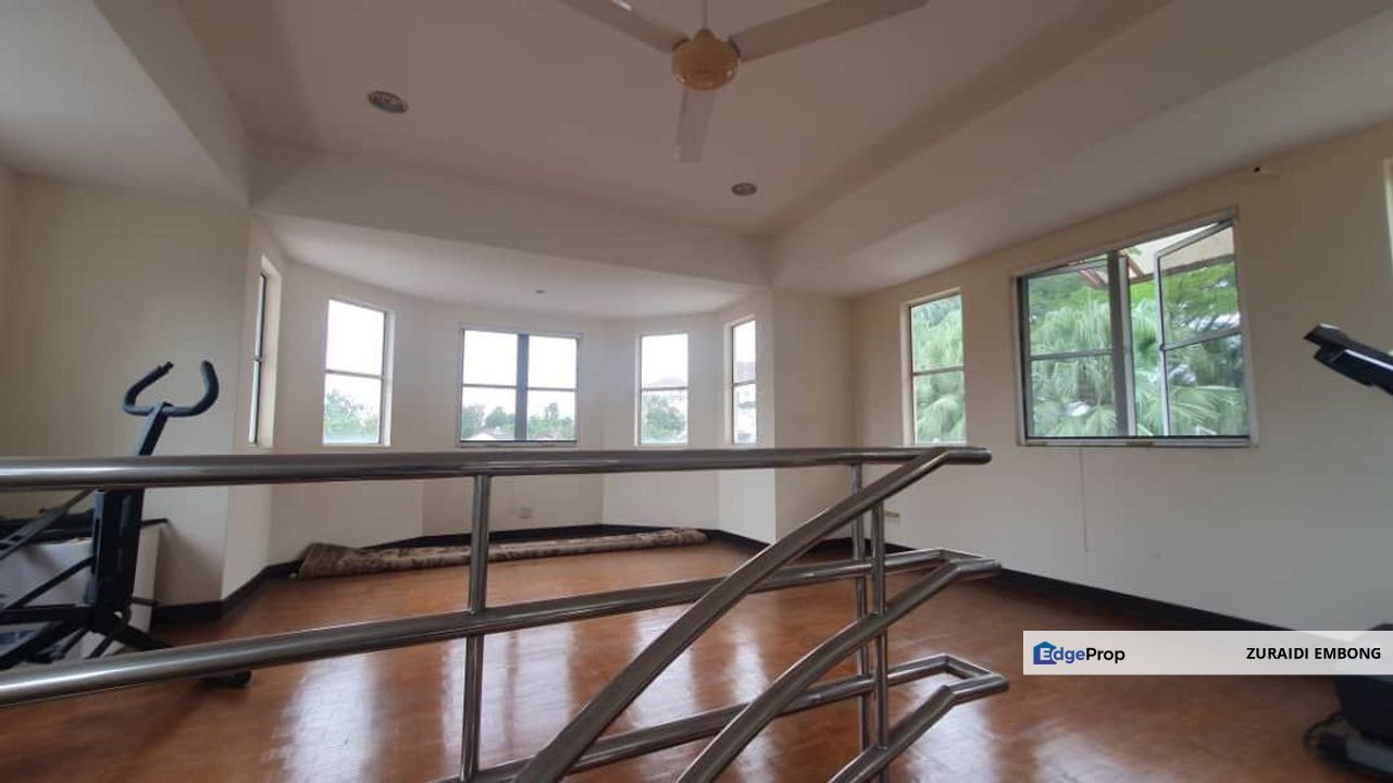 FOR SALE / UNTUK DIJUAL Bungalow 2.5 Storey KGSAAS, Seksyen 13, Shah Alam NON BUMI LOT, Selangor, Shah Alam