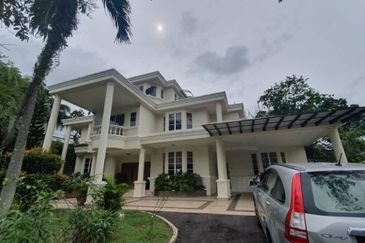 KGSAAS Golf Club, Seksyen 13