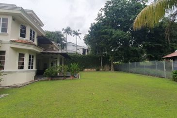 KGSAAS Golf Club, Seksyen 13