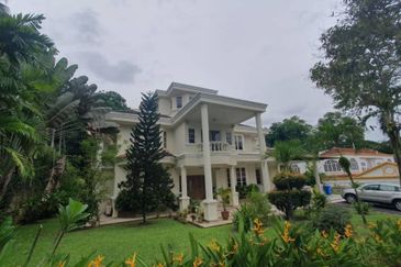 KGSAAS Golf Club, Seksyen 13