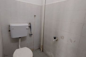 FOR SALE / UNTUK DIJUAL End Lot Single Storey Taman Medan Indah, Telok Panglima Garang Selangor