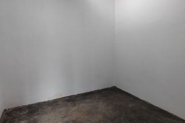 FOR SALE / UNTUK DIJUAL End Lot Single Storey Taman Medan Indah, Telok Panglima Garang Selangor