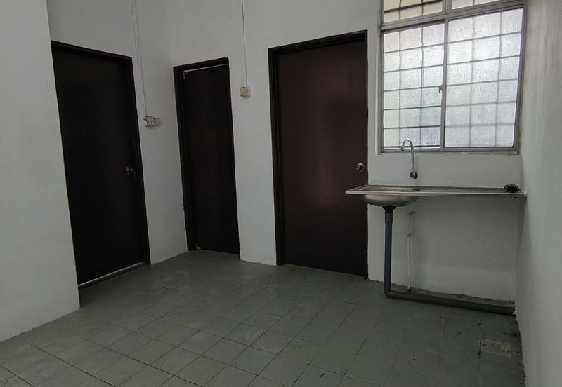FOR SALE / UNTUK DIJUAL End Lot Single Storey Taman Medan Indah, Telok Panglima Garang Selangor