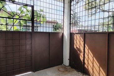 FOR SALE / UNTUK DIJUAL End Lot Single Storey Taman Medan Indah, Telok Panglima Garang Selangor