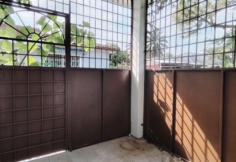 FOR SALE / UNTUK DIJUAL End Lot Single Storey Taman Medan Indah, Telok Panglima Garang Selangor