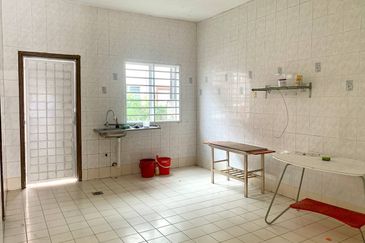 Non bumi 2 storey terrace house mutiara Subang