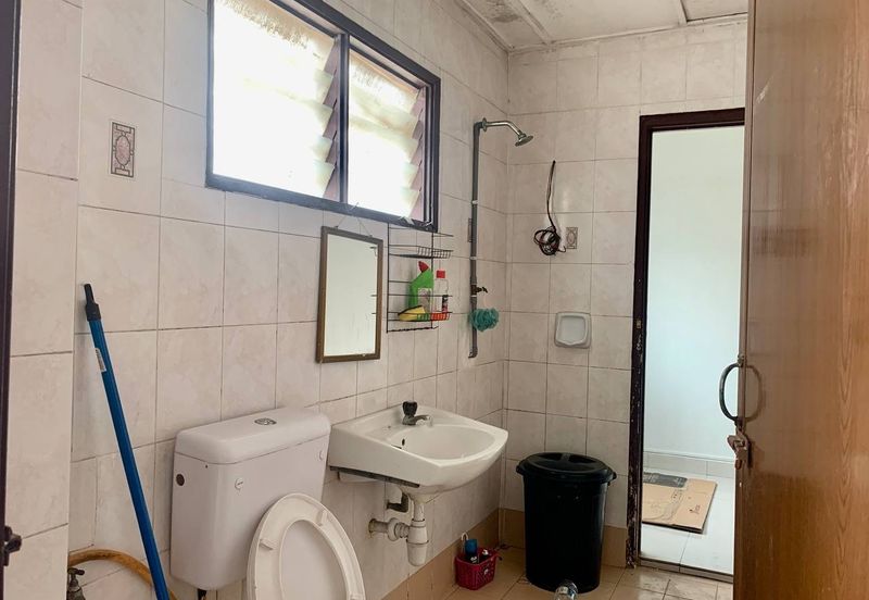 Non bumi 2 storey terrace house mutiara Subang