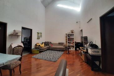 Renovated 2 storey house Aman Subang Bestari