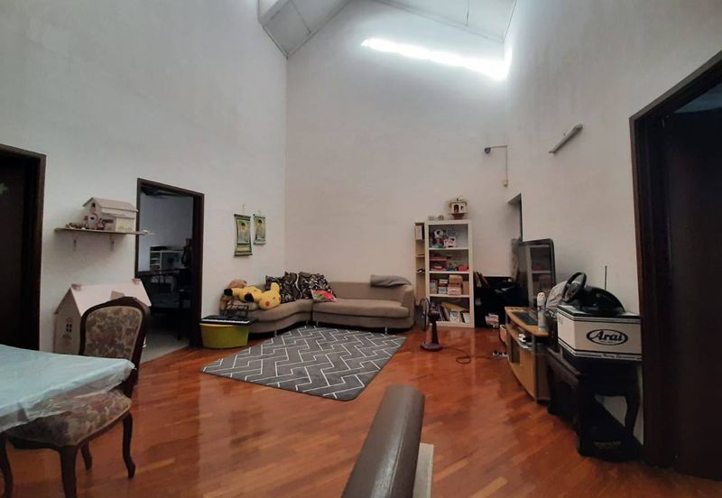 Renovated 2 storey house Aman Subang Bestari