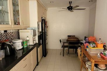 Renovated 2 storey house Aman Subang Bestari