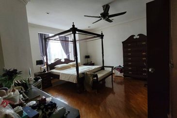 Renovated 2 storey house Aman Subang Bestari