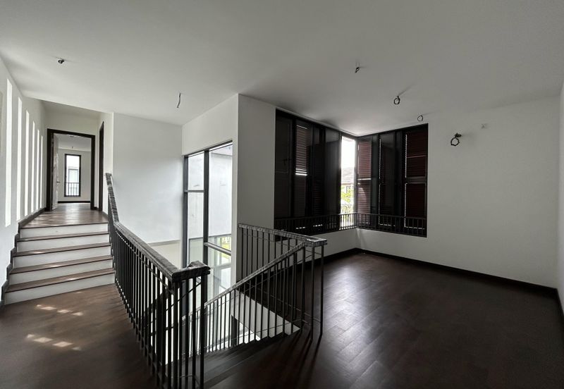 Tiana Elmina Gardens