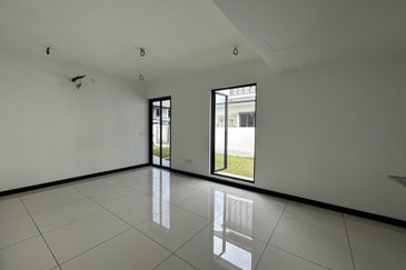 Tiana Elmina Gardens