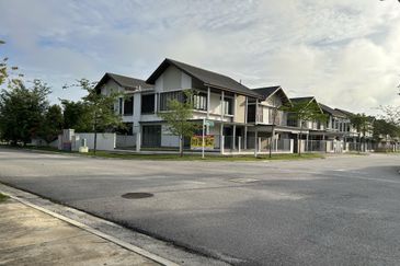 Tiana Elmina Gardens