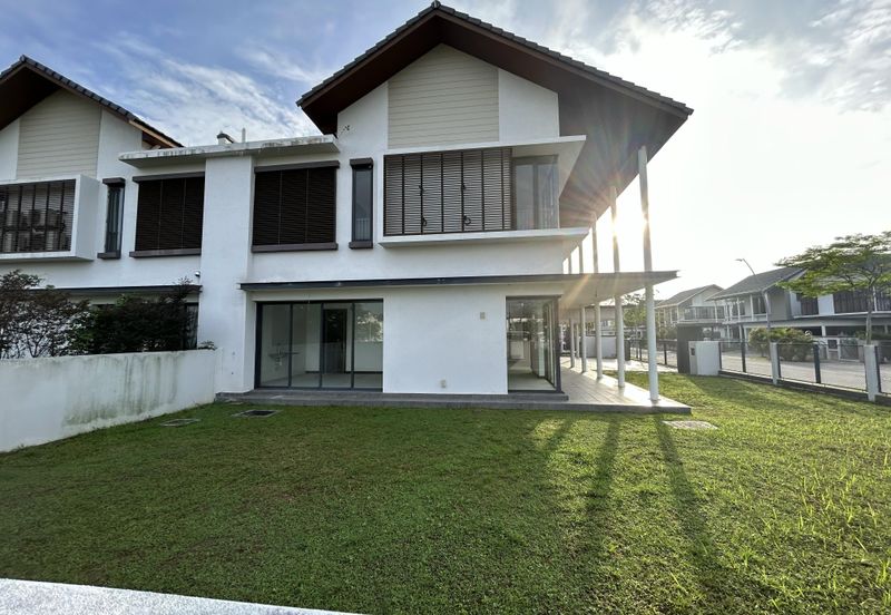 Tiana Elmina Gardens