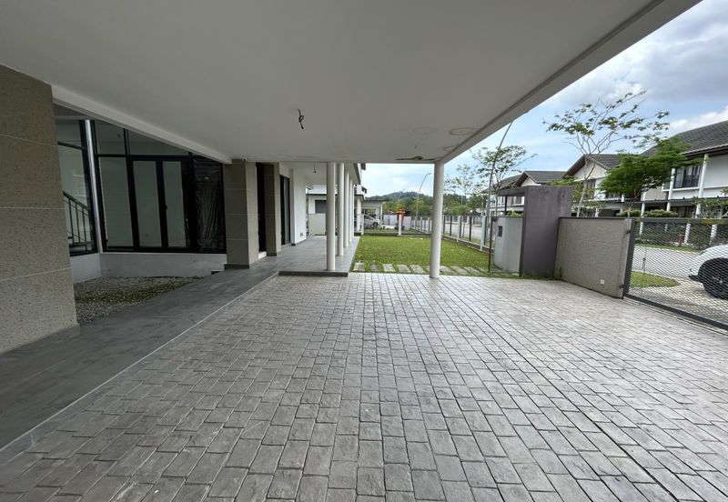 Tiana Elmina Gardens