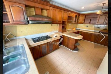 Corner lot 2 storey terrace house Subang Bestari