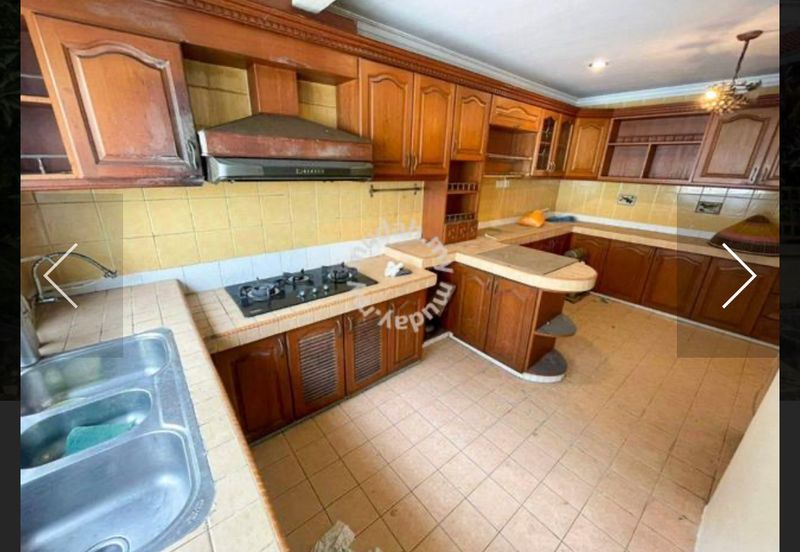 Corner lot 2 storey terrace house Subang Bestari