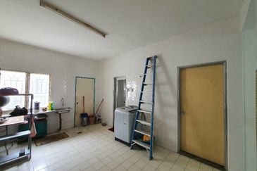 Non bumi 2storey terrace house Mitiara Subang